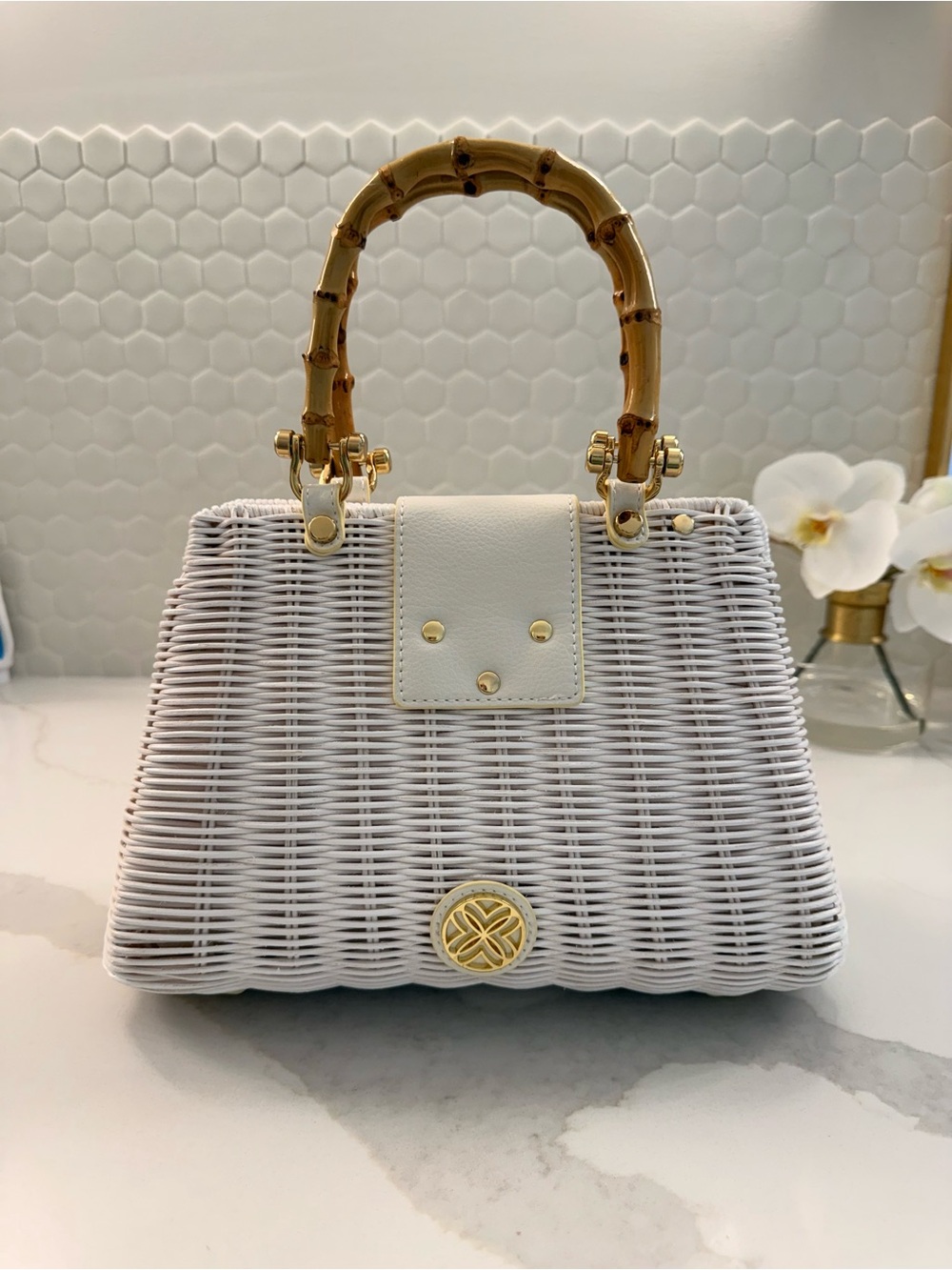 NWOT Lilly Pulitzer LEENA TOP HANDLE BAG RESORT WHITE - Picture 9 of 12